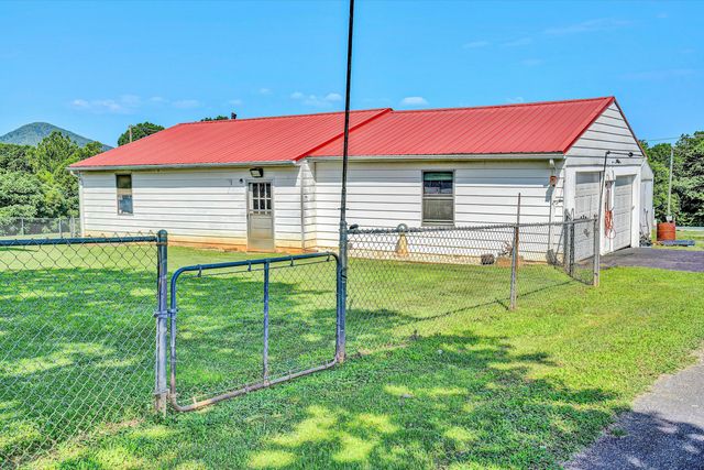 75 ACORN RD, Rocky Mount, VA 24151