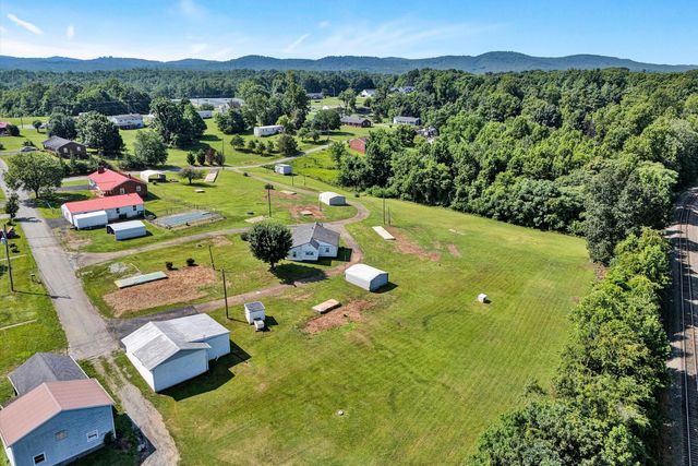 75 ACORN RD, Rocky Mount, VA 24151