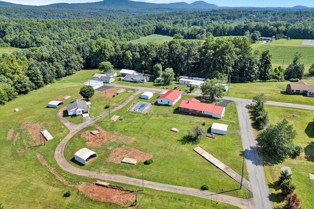 75 ACORN RD, Rocky Mount, VA 24151