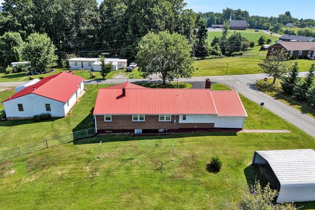 75 ACORN RD, Rocky Mount, VA 24151