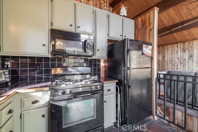 42788 Monterey, Big Bear Lake, CA 92315