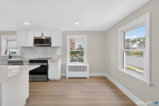 55 Woodlawn Road, New London, CT 06320