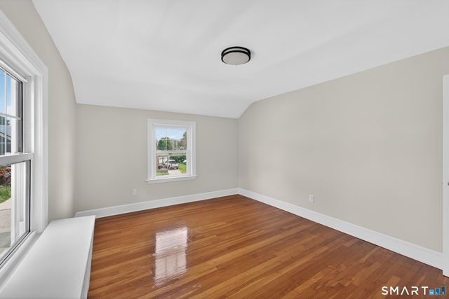 55 Woodlawn Road, New London, CT 06320