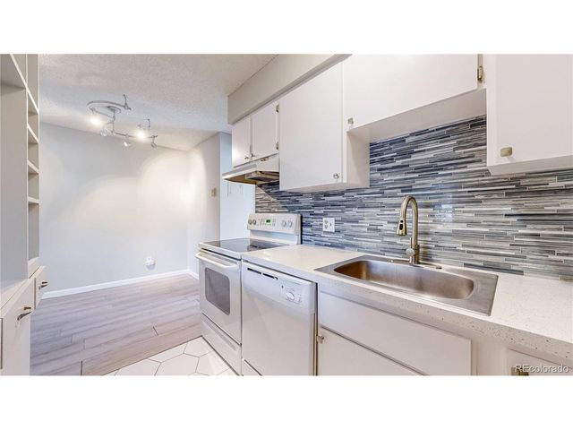 5770 E Warren Ave 213, Denver, CO 80222