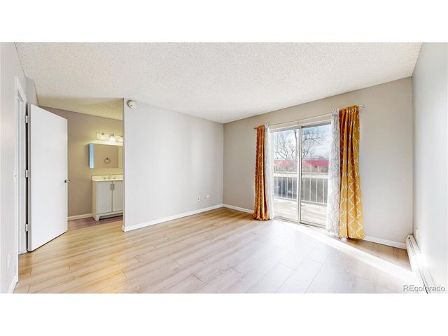 5770 E Warren Ave 213, Denver, CO 80222
