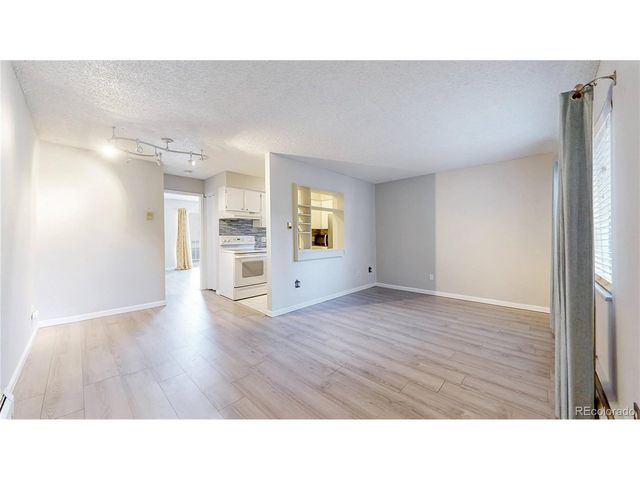 5770 E Warren Ave 213, Denver, CO 80222