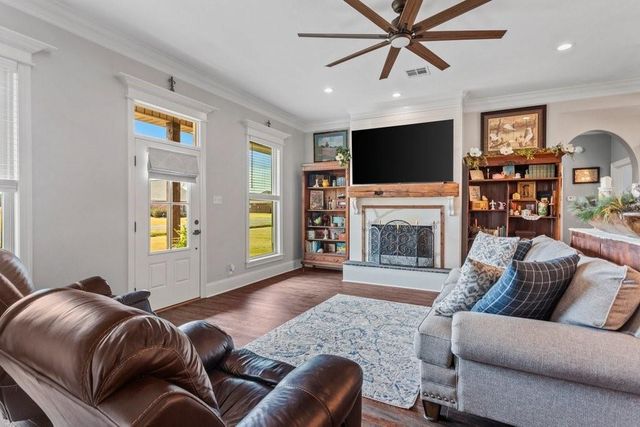 6027 Ava Lane, Iowa, LA 70647