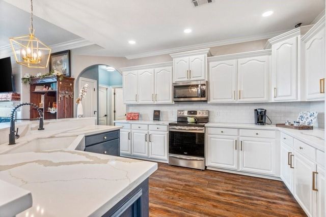 6027 Ava Lane, Iowa, LA 70647