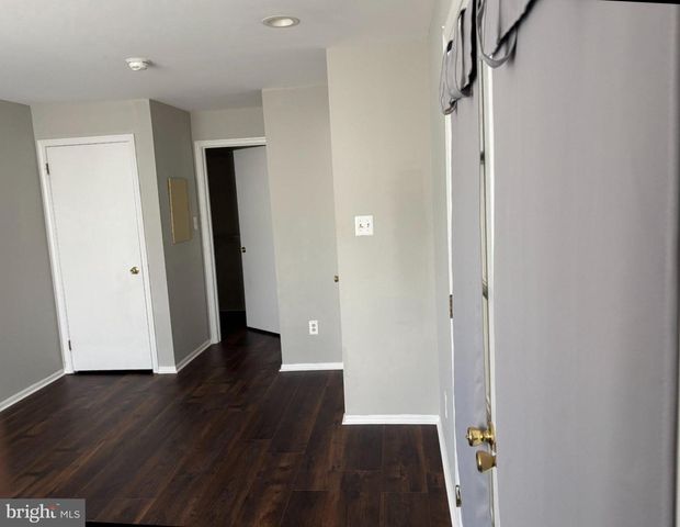 1002 SQUIRREL RD, Marlton, NJ 08053