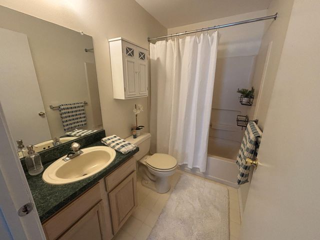 1002 SQUIRREL RD, Marlton, NJ 08053