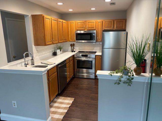 1002 SQUIRREL RD, Marlton, NJ 08053