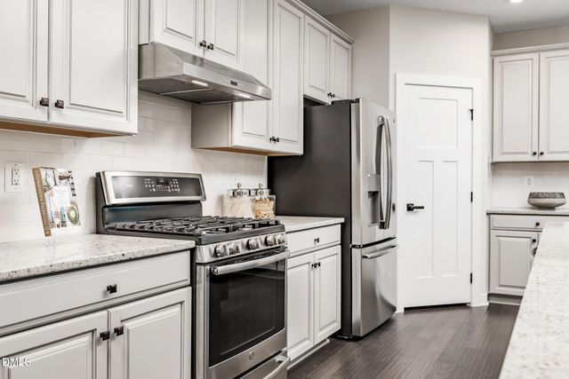928 Walker Ridge Way, Willow Spring, NC 27592