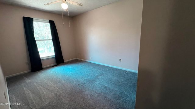 32 Arrowhead Drive, Hubert, NC 28539