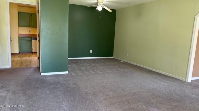 32 Arrowhead Drive, Hubert, NC 28539