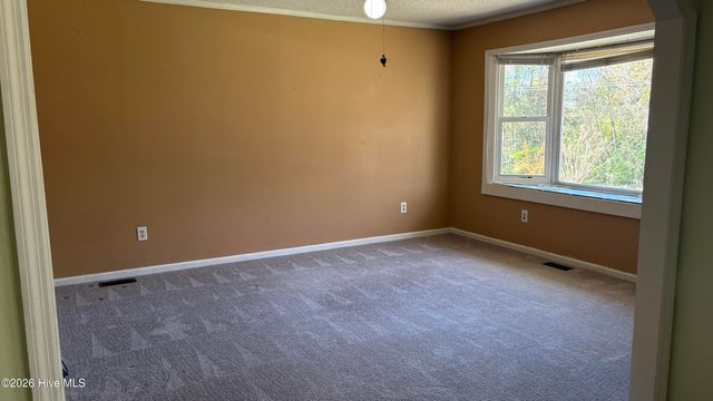 32 Arrowhead Drive, Hubert, NC 28539