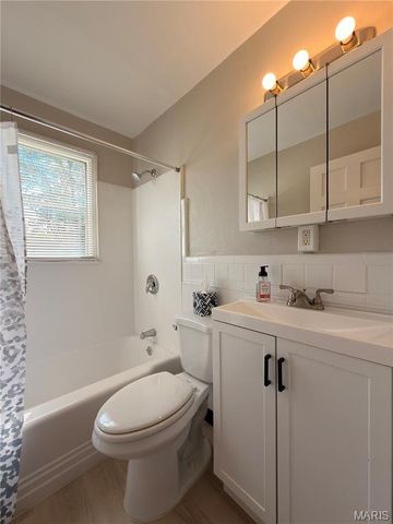 5601 Leverette Avenue, Jennings, MO 63136