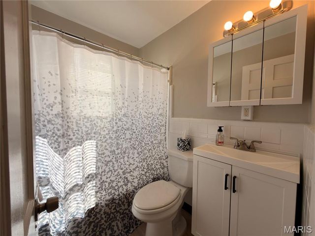 5601 Leverette Avenue, Jennings, MO 63136