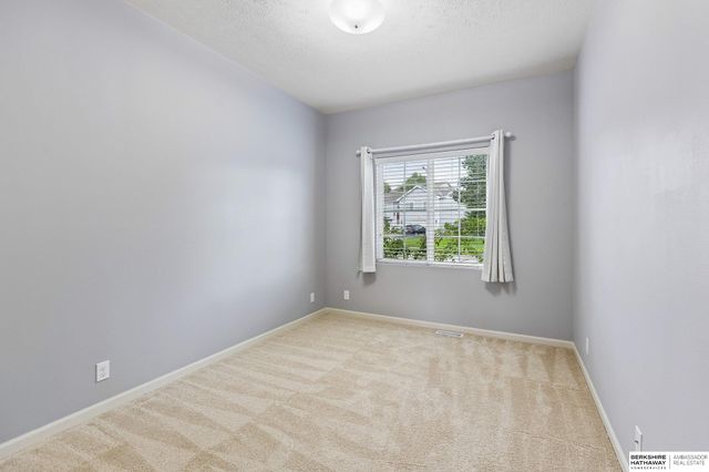 10710 S 26th Street, Bellevue, NE 68123