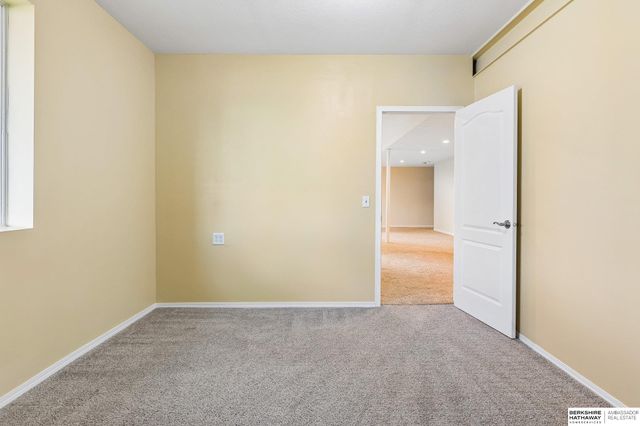 10710 S 26th Street, Bellevue, NE 68123