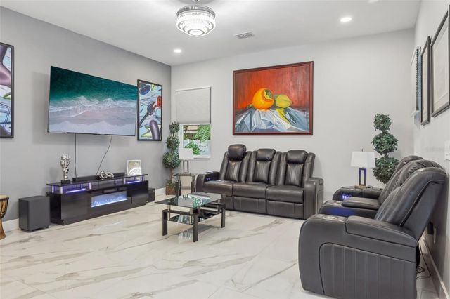 7210 N AMOS AVENUE, Tampa, FL 33614