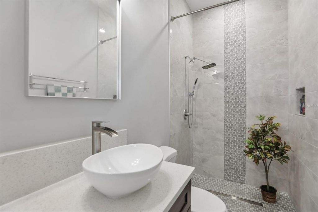 Image 26 of property listing at 7210 N AMOS AVENUE, Tampa, FL 33614