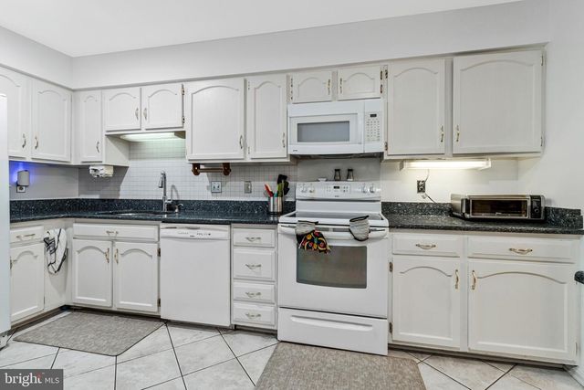 5804 CANVASBACK RD, Burke, VA 22015