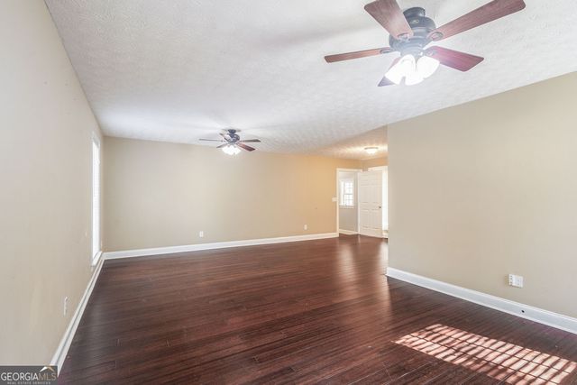 10 Monteray Court, Sharpsburg, GA 30277