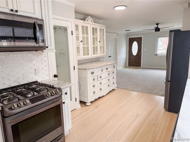 916 Longfellow Avenue, Royal Oak, MI 48067