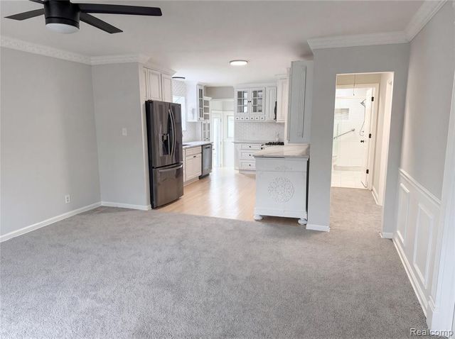 916 Longfellow Avenue, Royal Oak, MI 48067