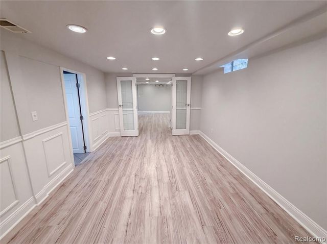 916 Longfellow Avenue, Royal Oak, MI 48067