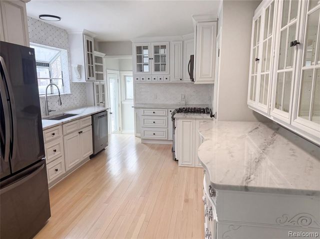 916 Longfellow Avenue, Royal Oak, MI 48067