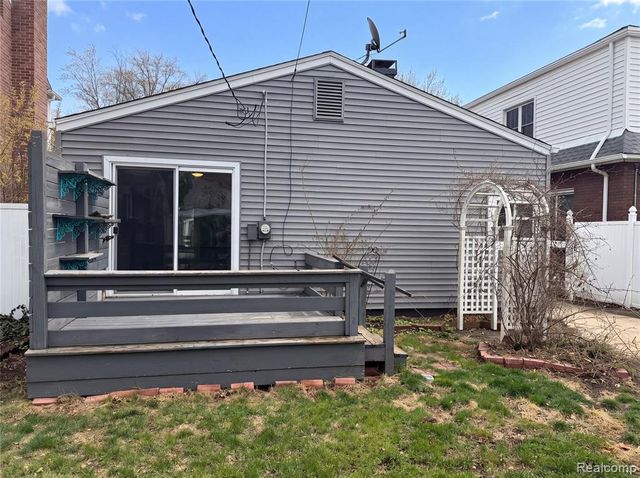 916 Longfellow Avenue, Royal Oak, MI 48067