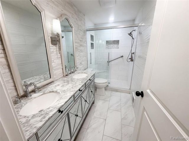 916 Longfellow Avenue, Royal Oak, MI 48067