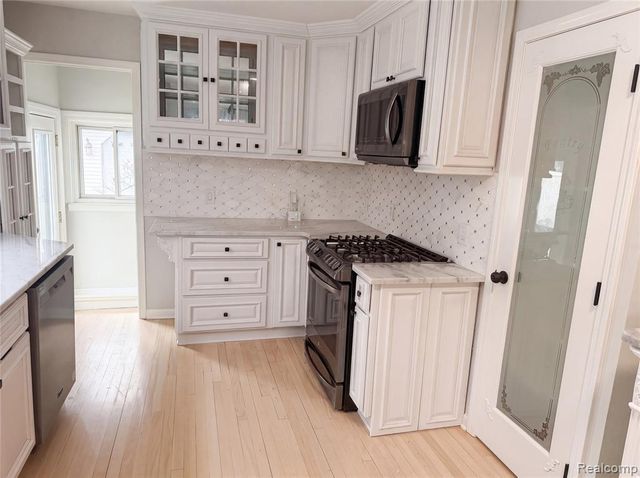 916 Longfellow Avenue, Royal Oak, MI 48067
