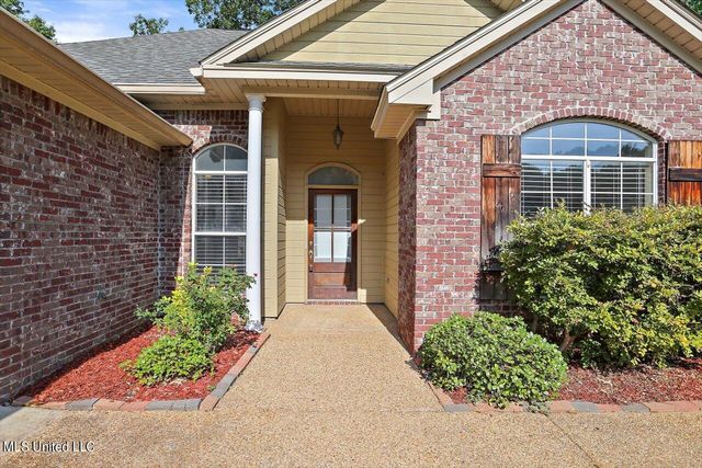 143 Navajo Circle, Clinton, MS 39056