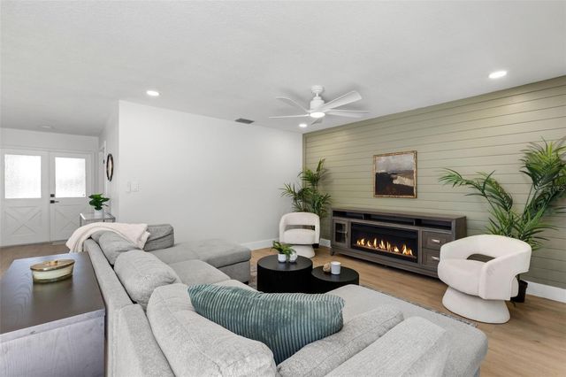 2718 WOODHALL TERRACE, Palm Harbor, FL 34685