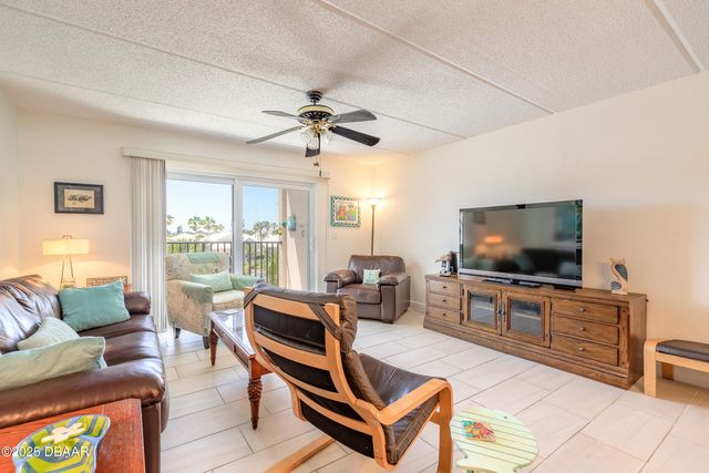 2626 S Atlantic Ave Apt 302, Daytona Beach Shores, FL 32118