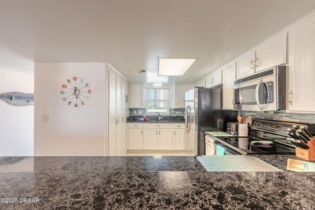 2626 S Atlantic Ave Apt 302, Daytona Beach Shores, FL 32118