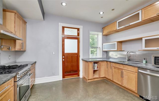 2719 Arsenal Street, St Louis, MO 63118