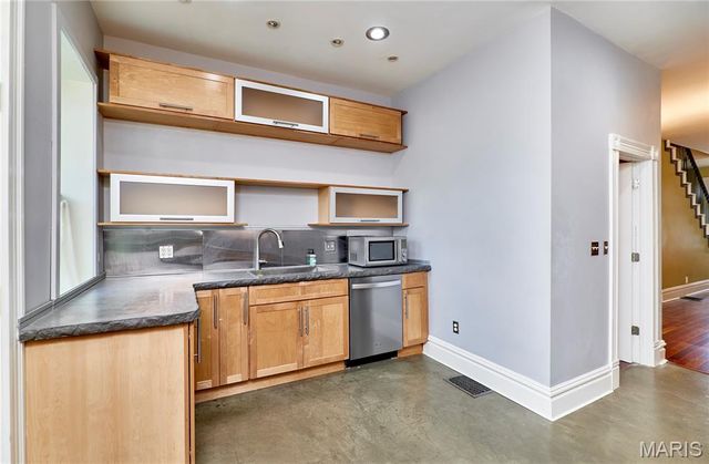 2719 Arsenal Street, St Louis, MO 63118