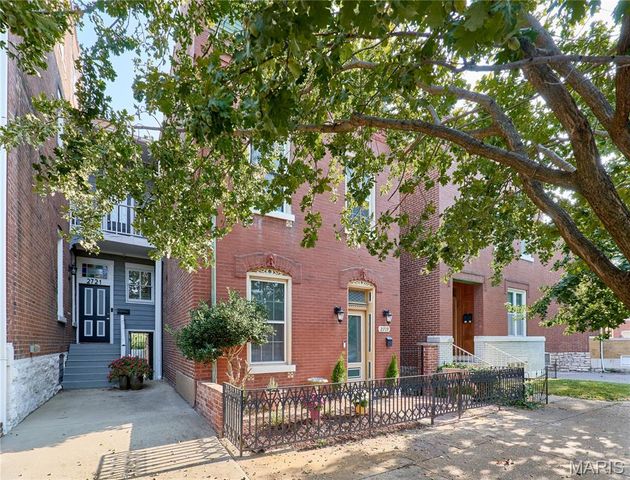 2719 Arsenal Street, St Louis, MO 63118