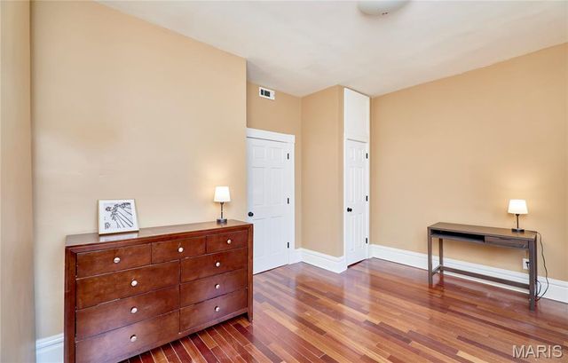 2719 Arsenal Street, St Louis, MO 63118