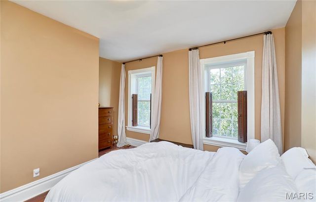 2719 Arsenal Street, St Louis, MO 63118