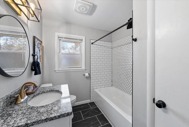 185 W Uncas AVENUE, Milwaukee, WI 53207