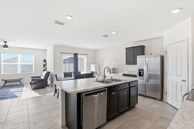 271 Guinevere Drive SW, Palm Bay, FL 32908