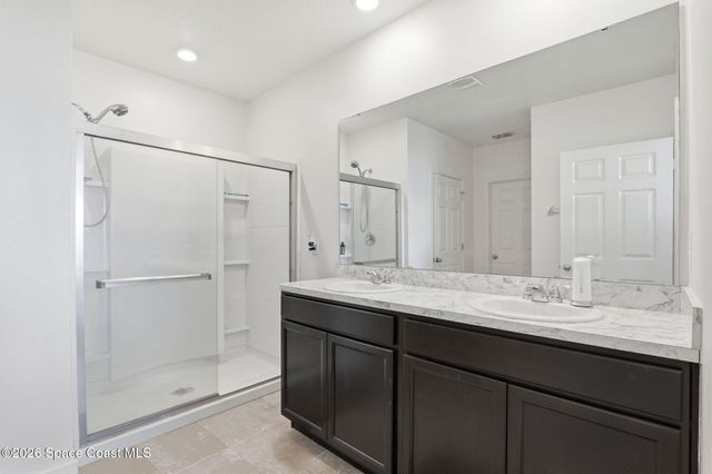 271 Guinevere Drive SW, Palm Bay, FL 32908