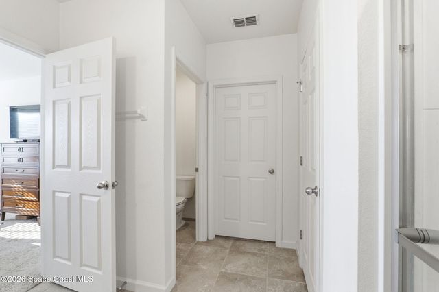 271 Guinevere Drive SW, Palm Bay, FL 32908