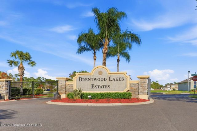 271 Guinevere Drive SW, Palm Bay, FL 32908