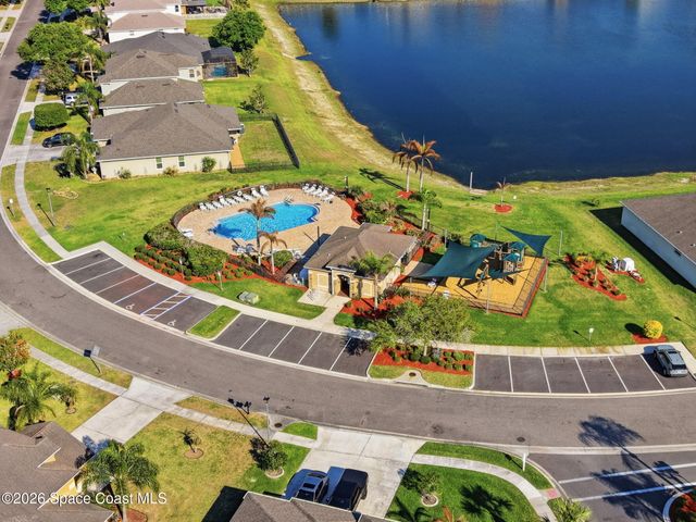 271 Guinevere Drive SW, Palm Bay, FL 32908