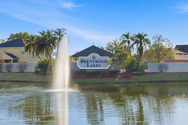 271 Guinevere Drive SW, Palm Bay, FL 32908